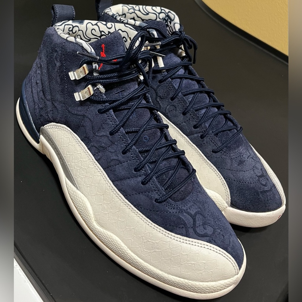 JORDAN 12 RETRO 'INTERNATIONAL FLIGHT' | SIZE 9